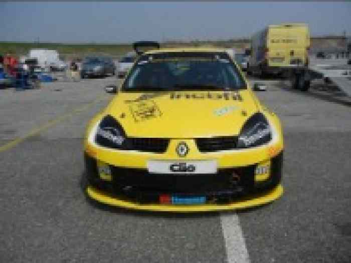 CLIO V6 TROPHY 1