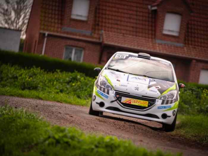 208 R2 avec CG 0