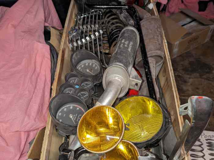 Gros lot de pièces Alfa Romeo Giulia coupé Bertone 0