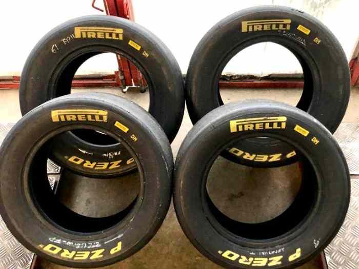 4 pneus slicks circuit 13 pouces PIRELLI PZERO DM 0