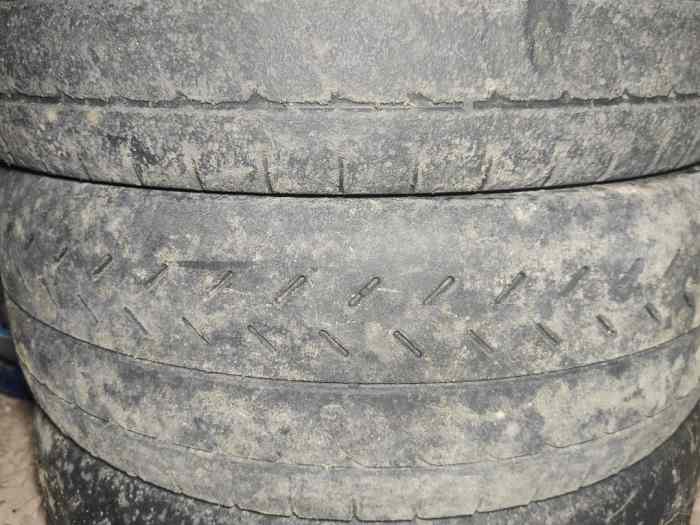 pneus Michelin 19/63/17 toutes gommes 2