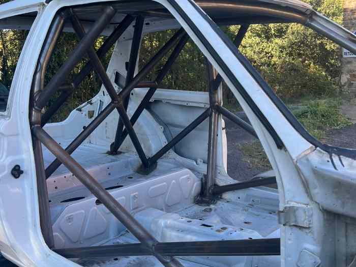 Caisse 106 arceau Sparco neuve 1