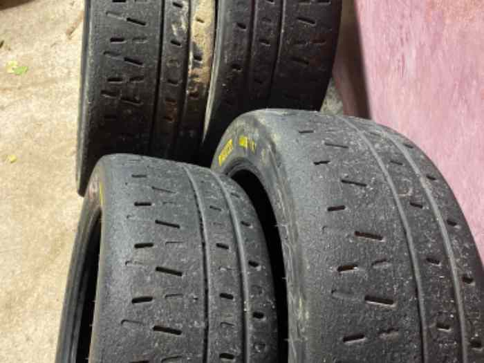 Pneus pirelli ra7 1