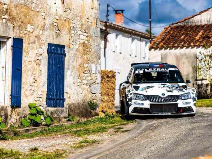 LEZEAU Compétition loue SKODA R5 RALLY2 3