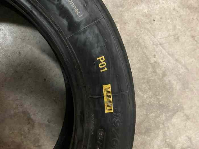 Pneu Michelin Connect PO1 en 16pouce quais neuf 1