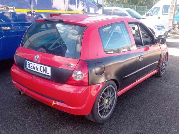 Clio RS GrN Top 4