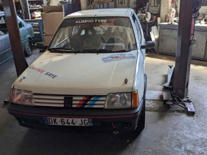 vends 205 GTI 1.9 PTH J2 CAT E5