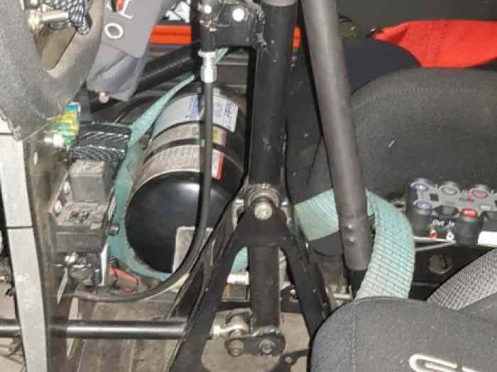 boite sequentiel sadev c2r2 max homologuée gr A sur saxo ! Ce monte sur 106/ax/206... 2