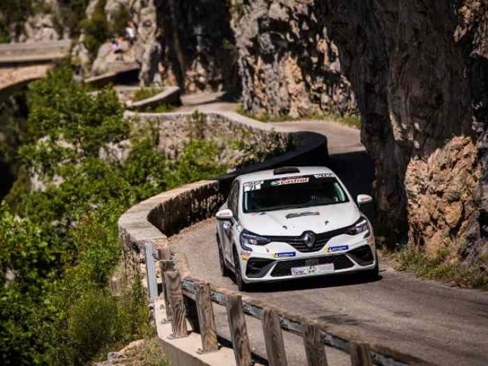 Location Renault Clio Rally5