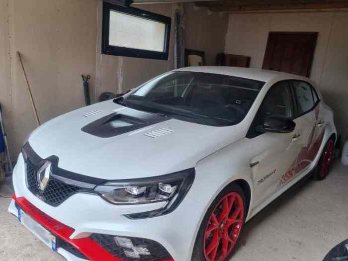 MEGANE 4 TROPHY R RS