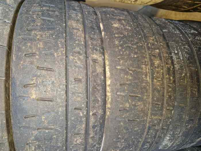 Vends Lot de pneus Pirelli 19/63/17 2