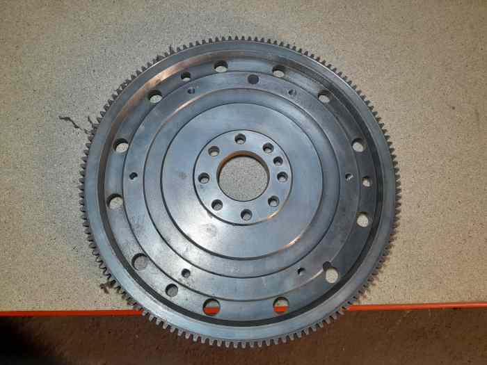 Volant moteur pour xu