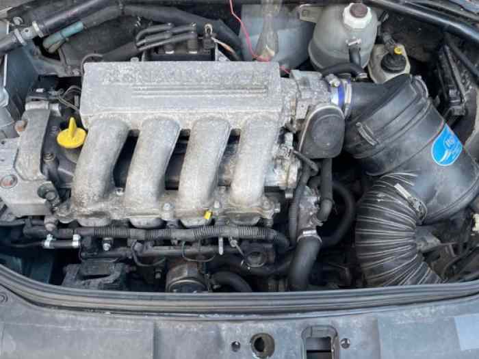 Clio 2 rs f2000 N3 vendu merci mikado 4