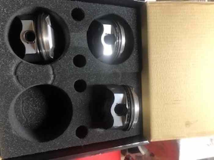 3 pistons Wossner Clio 2 2