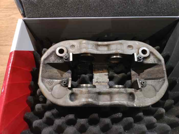 Frein avant brembo VO Mitsubishi 2