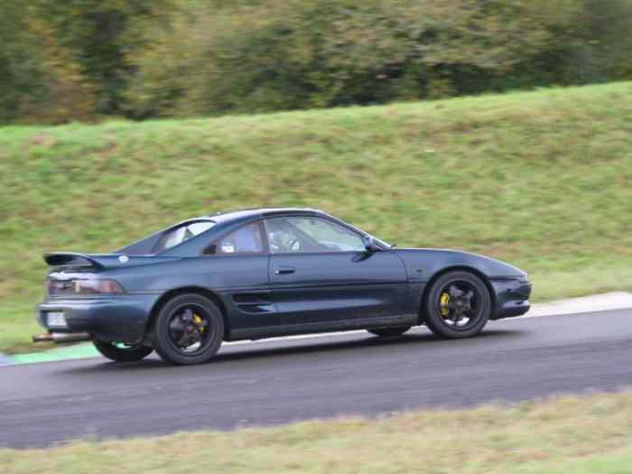 Toyota MR2 MK2 3