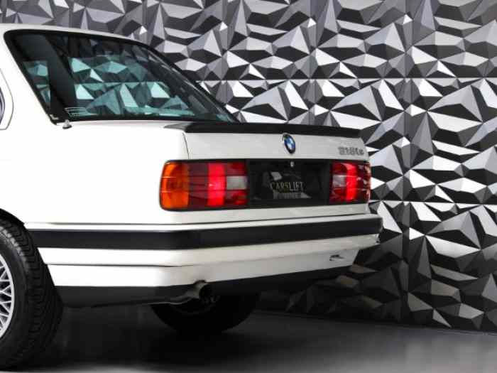 BMW SERIE 3 318 is E30 136ch 5