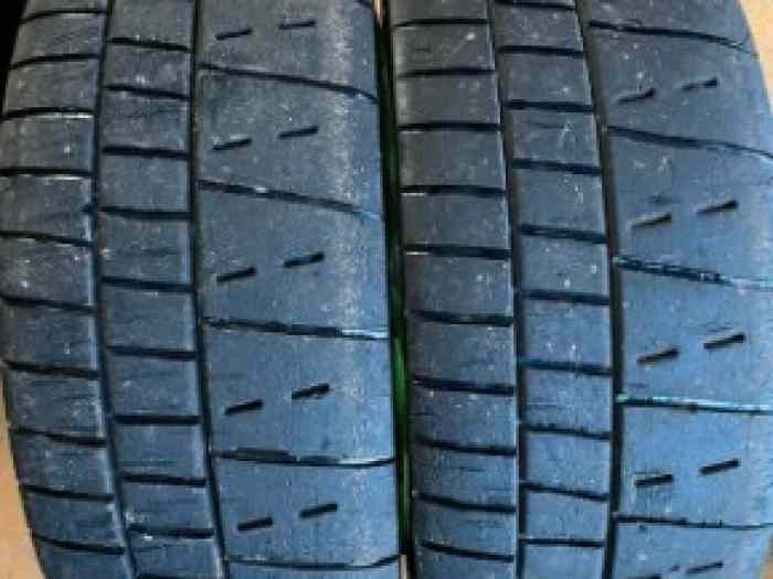 lot 2 pneus Pirelli RK