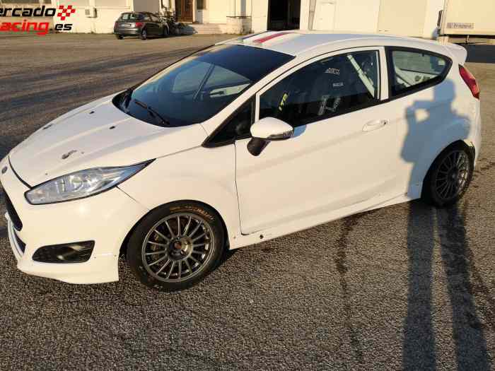 FORD FIESTA R2T