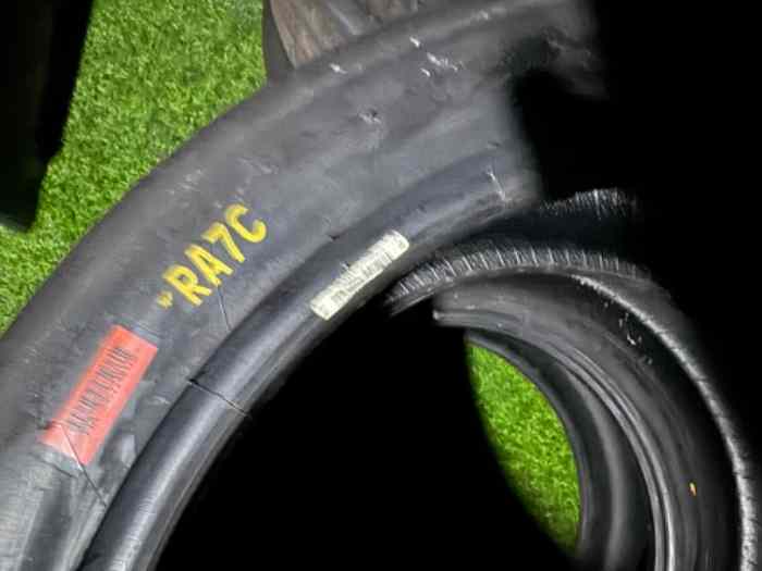 **Pneus PIRELLI18pouces15 kms de chrono !!** 1