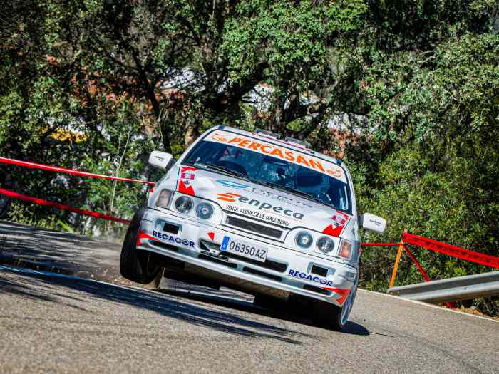 Cristobal Palacios vende Ford Sierra C...