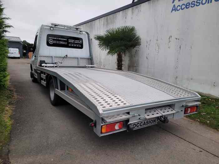 Renault Master Dépanneuse en carte grise porte voiture 3