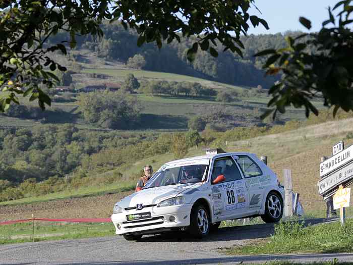 Vends Peugeot 106 F2013 BV Séquentielle 0