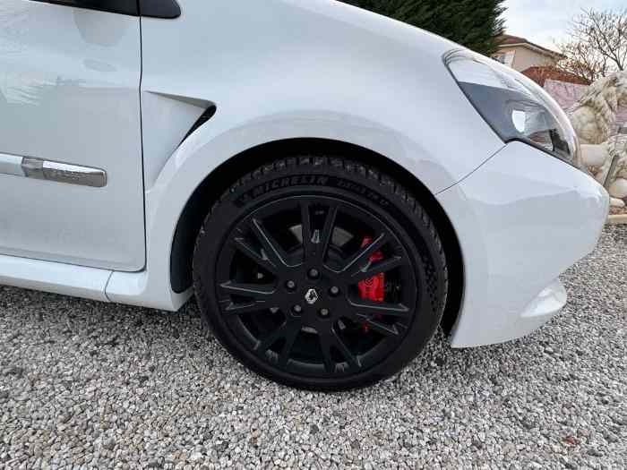 Clio 3 RS cup 2012 / 81500km / SANS CARTE GRISE 5