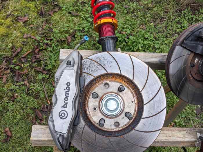 Suspensions avant BMW E30 Ohlins + Freinage Brembo 1