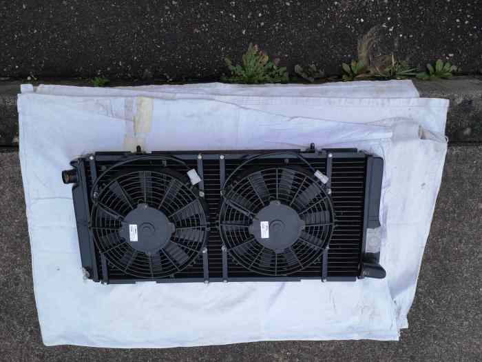 Radiateur neuf gros volume 205 / 309 avec ventilateur Spal 0
