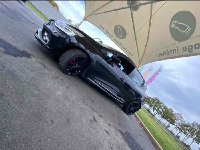 Clio IV RS Trophy