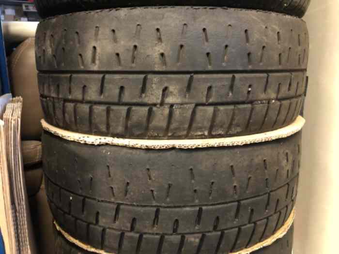 Vends pneus Pirelli RKW7 2