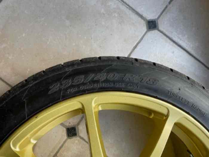 Pneus Rally Pirelli Cinturato 235/40-18 RWB 2