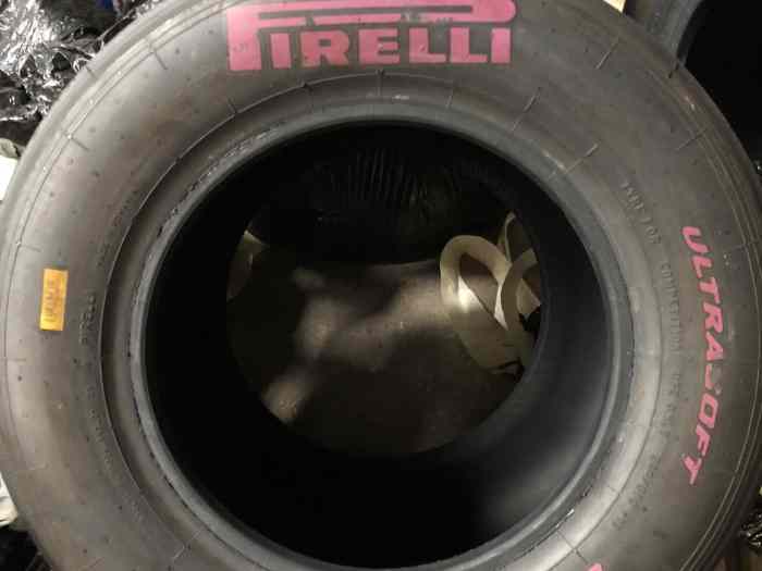 1 Pneu PIRELLI ultrasoft