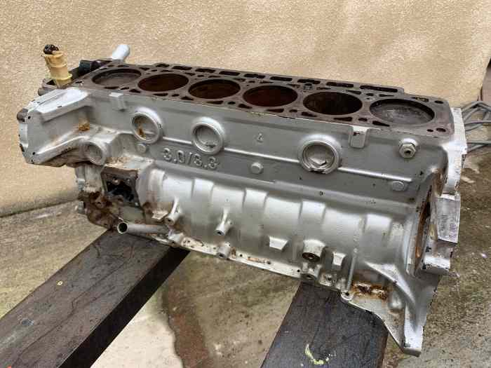 bloc moteur BMW M30 3.3L 0