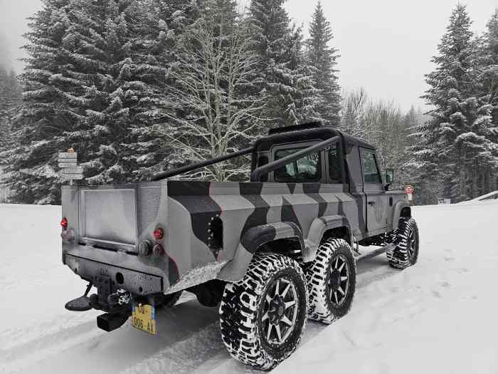 Defender 1