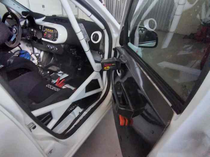 RENAULT TWINGO3 RALLY5/R1 2
