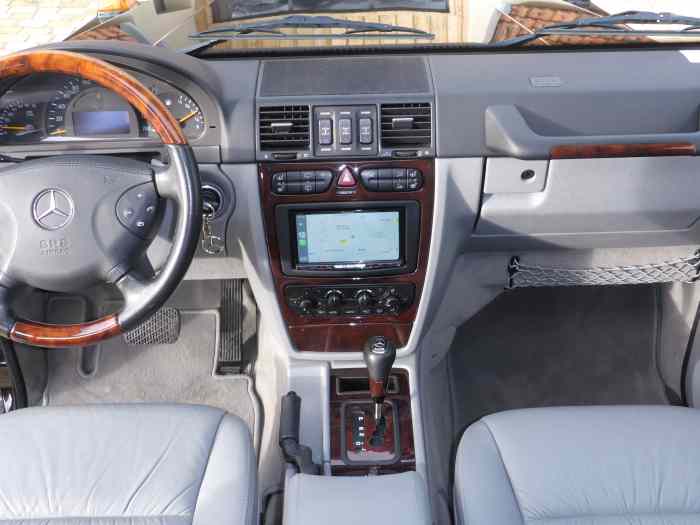 MERCEDES G 500 2