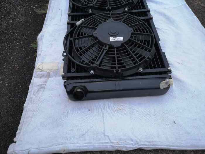Radiateur neuf gros volume 205 / 309 avec ventilateur Spal 3