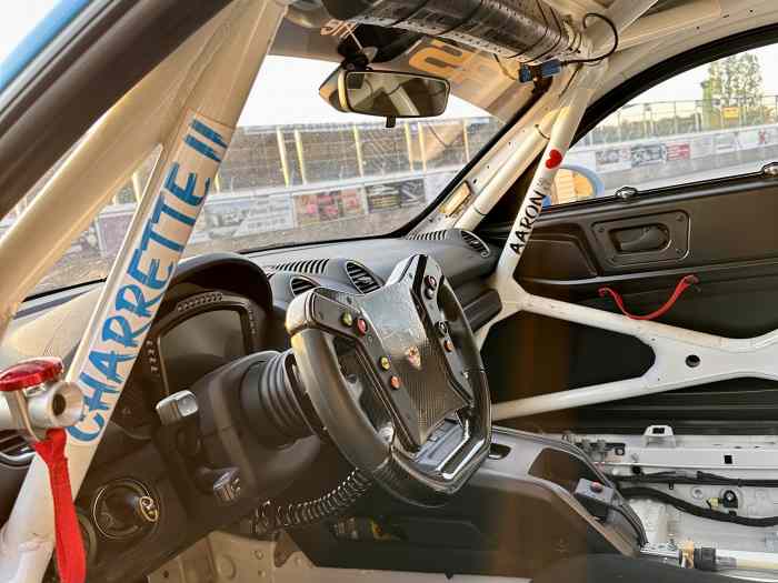 Porsche 718 Cayman GT4 Clubsport Competition FULL MR - MY 2019 - 9948 km 2