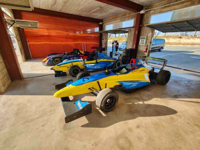 Formule Renault FR2.0 Caparo 2