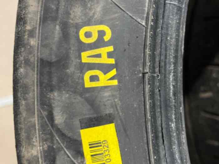 Pneus Pirelli et Michelin 4
