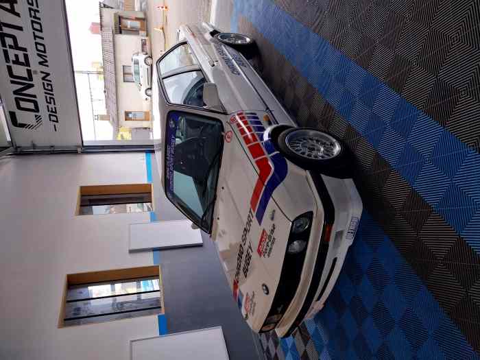 CHERCHE MOTEUR BMW E 30 318IS