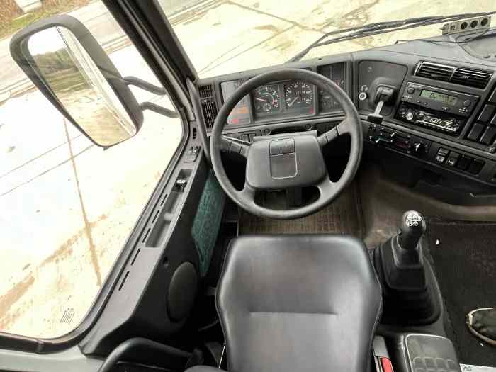 Camion VOLVO FH12 37.500€ 5