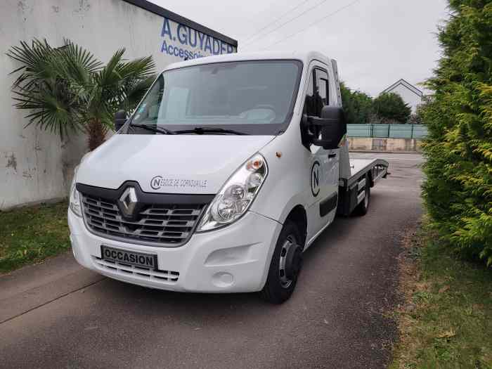 Renault Master Dépanneuse en carte grise porte voiture 0