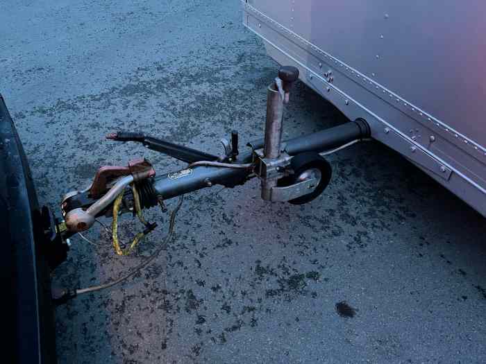 Remorque porte-voiture fermée 5