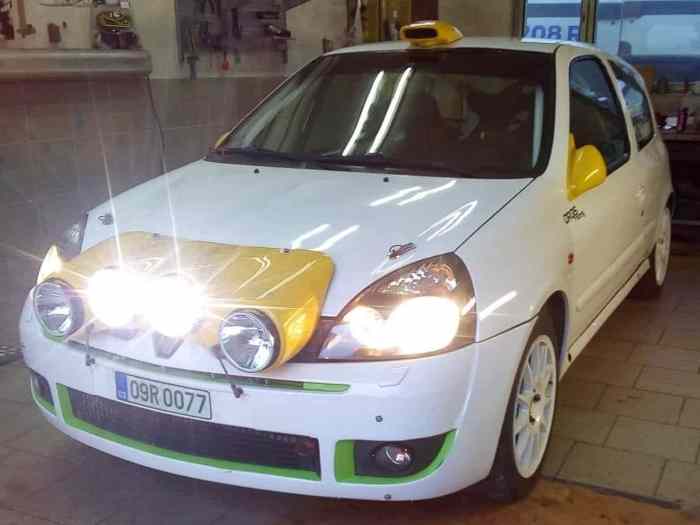 Renault Clio II Sport 2,0 Ragnotti 1