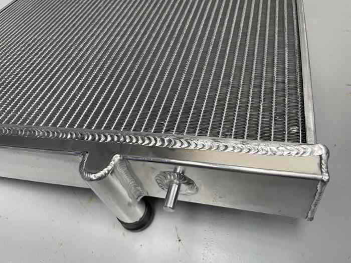 Radiateur alu gros volume pour 206 RC / S16 2