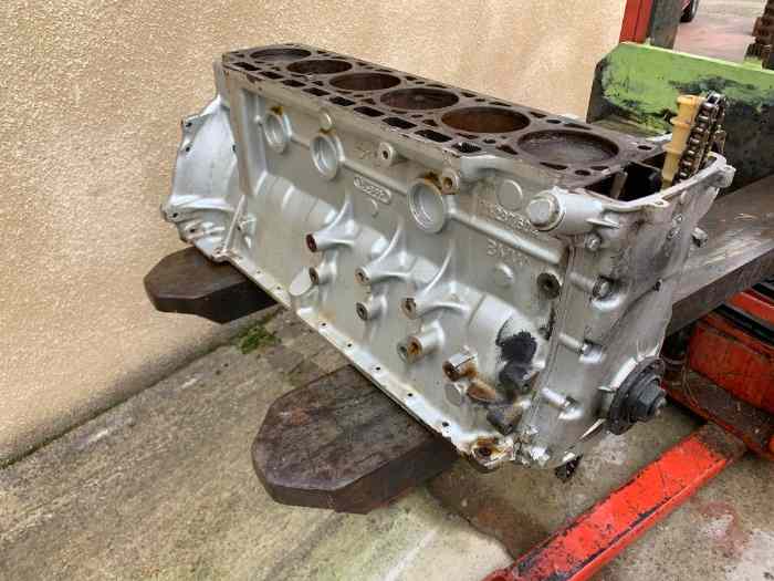 bloc moteur BMW M30 3.3L 1