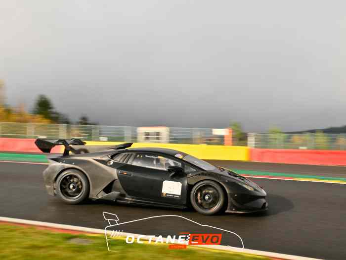 Lamborghini Huracan Super Troféo evo 4